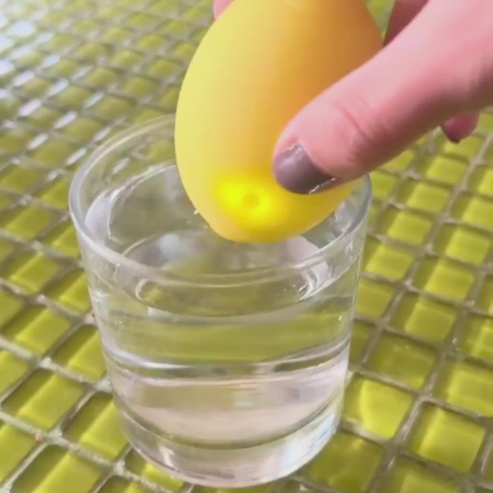 zitoris video wasserglas eintauchen